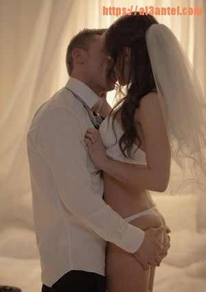 سكس ليلة الدخلة العروسه مع عريسه ونزيف دم من كسها Sex movies with a bride